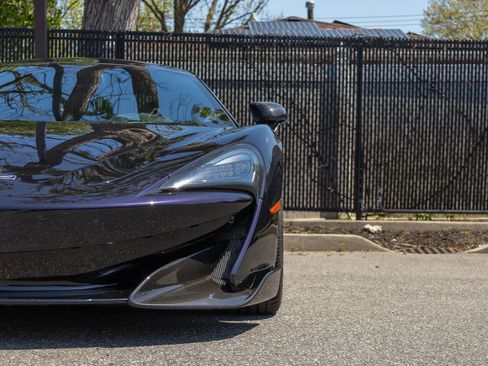 Used 2019 McLaren 600LT RWD image 8