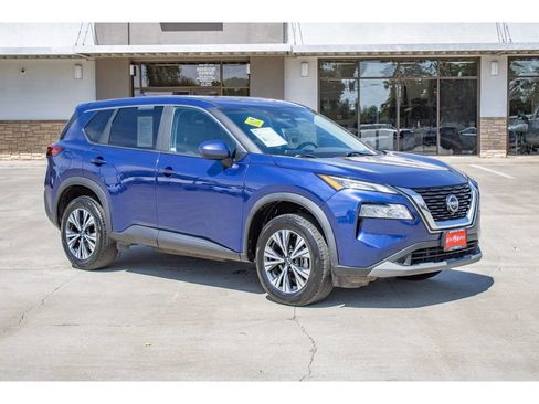 Used 2023 Nissan Rogue SV AWD/4WD image 2