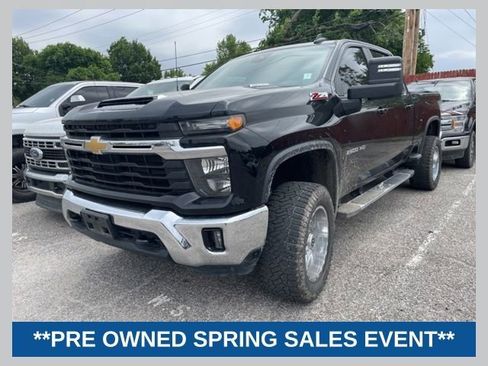 Used 2024 Chevrolet Silverado 2500 LT w/ Convenience Package AWD/4WD image 1