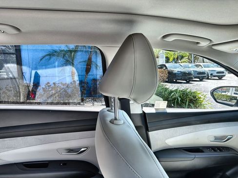Used 2025 Hyundai Tucson SEL image 16