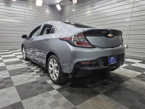 Used 2018 Chevrolet Volt Premier w/ Driver Confidence Package FWD image 7