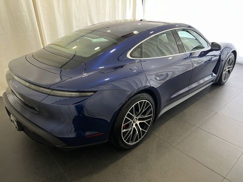 Certified 2022 Porsche Taycan 4S image 9