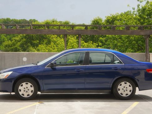Used 2004 Honda Accord LX image 5