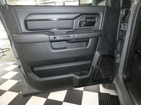 New 2026 RAM 3500 Limited image 27