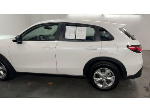 Used 2025 Honda HR-V LX image 6