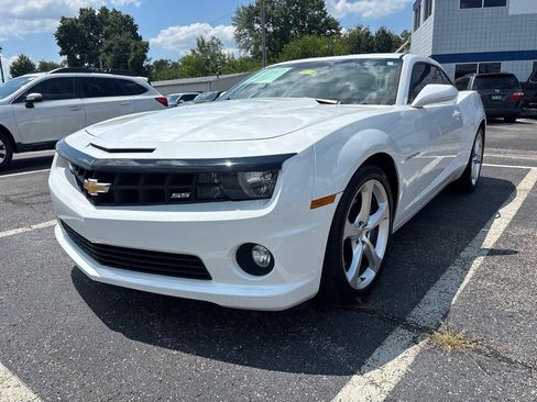 Used 2013 Chevrolet Camaro SS RWD image 3
