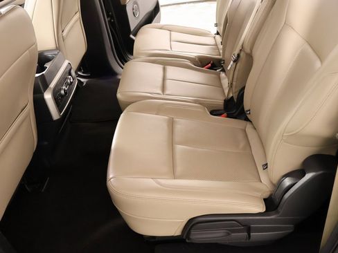 Used 2023 Ford Expedition Max XLT image 13