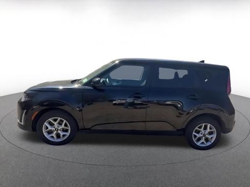 Used 2025 Kia Soul LX w/ LX Technology Package image 9