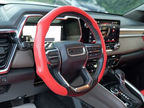 Used 2024 GMC Canyon Denali AWD/4WD image 21