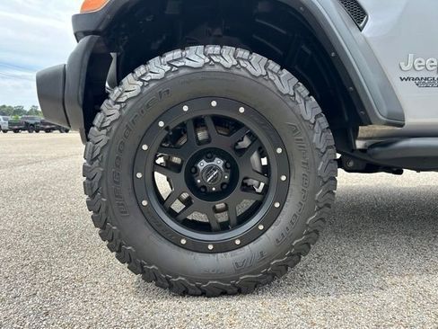 Used 2019 Jeep Wrangler Unlimited Sport S AWD/4WD image 50