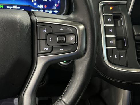 Used 2023 Chevrolet Suburban Premier image 21