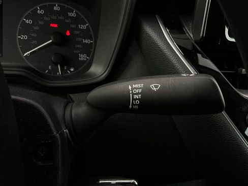 Used 2025 Toyota Corolla LE image 32