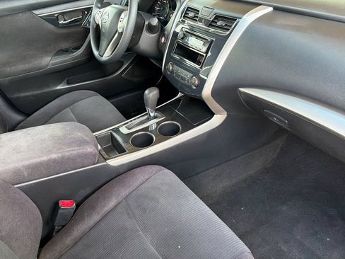 Used 2013 Nissan Altima 2.5 S FWD image 17
