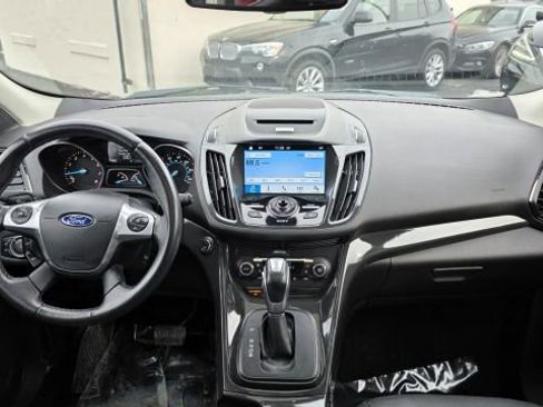 Used 2016 Ford Escape Titanium image 14