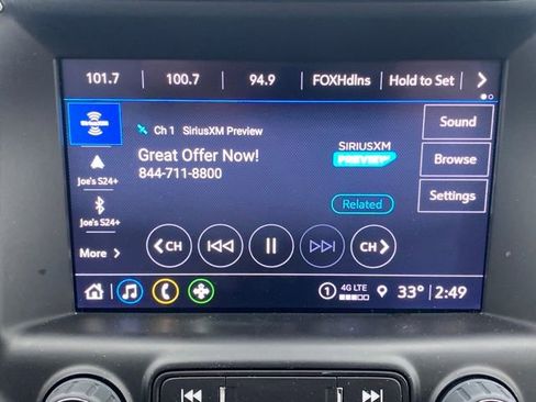 Used 2024 GMC Terrain SLT image 11