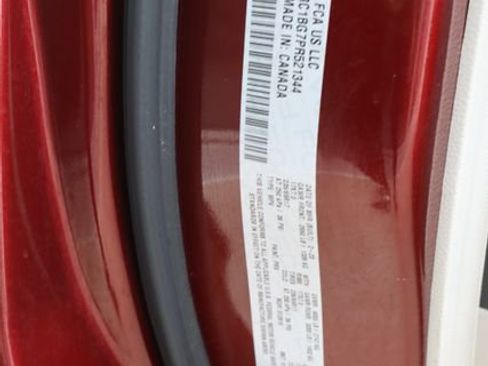 Used 2023 Chrysler Pacifica Touring-L FWD image 35