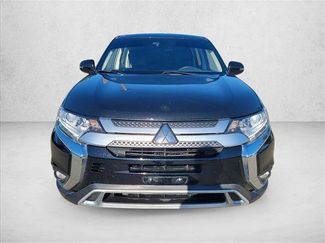 Used 2020 Mitsubishi Outlander SE video 2