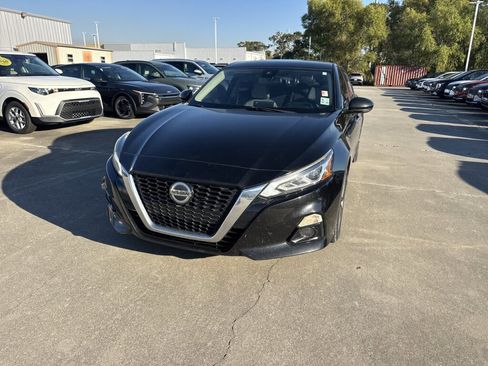 Used 2019 Nissan Altima 2.5 SV image 4