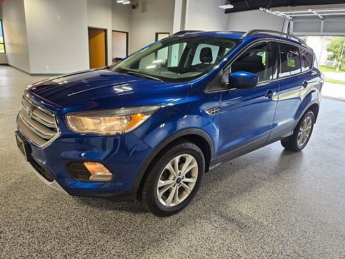 Used 2018 Ford Escape SE AWD/4WD image 1