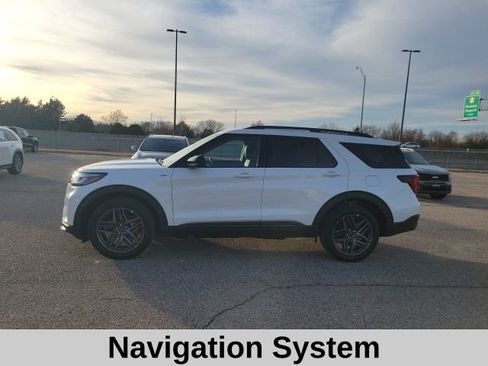 New 2026 Ford Explorer ST-Line w/ ST-Line Street Pack image 3