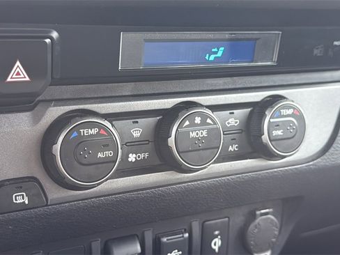 Used 2021 Toyota Tacoma TRD Off-Road image 25