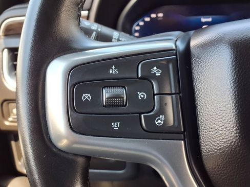 Used 2023 Chevrolet Suburban Z71 w/ Luxury Package AWD/4WD image 18