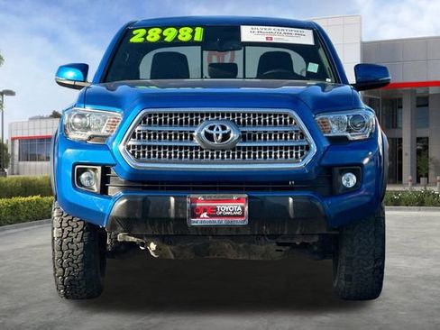 Certified 2017 Toyota Tacoma TRD Off-Road image 11
