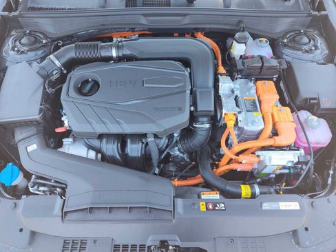 New 2025 Hyundai Sonata Limited image 11