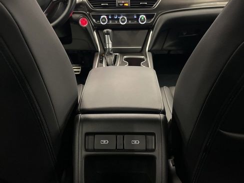 Used 2022 Honda Accord Sport image 30