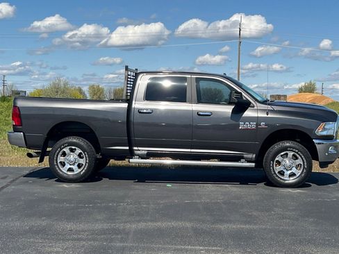 Used 2018 RAM 2500 Big Horn AWD/4WD image 3
