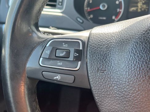Used 2013 Volkswagen Jetta SE FWD image 20