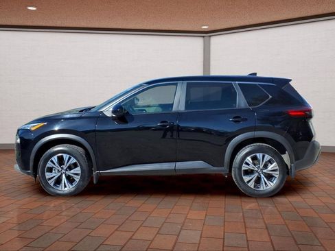 Used 2023 Nissan Rogue SV FWD image 4