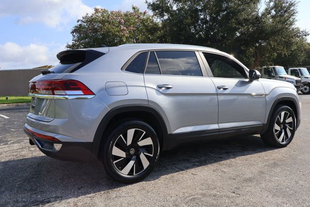 Certified 2026 Volkswagen Atlas Cross Sport SE FWD image 8