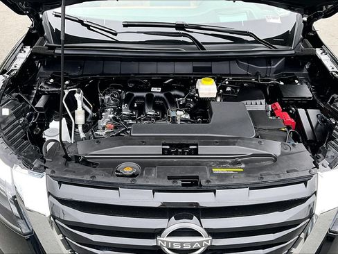 Used 2025 Nissan Pathfinder Platinum AWD/4WD image 31