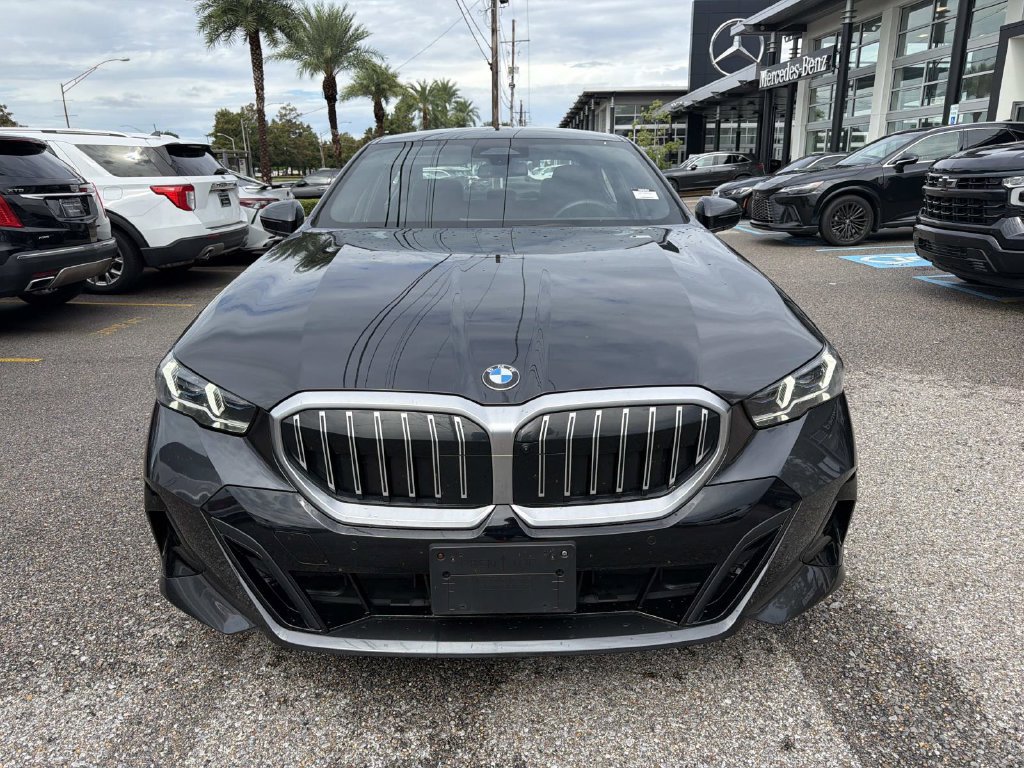 Used 2026 BMW 530i RWD image 2