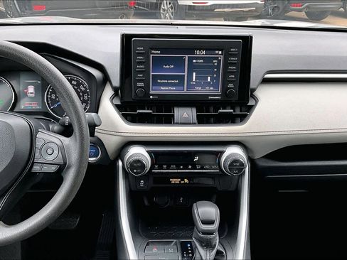 Used 2020 Toyota RAV4 XLE image 7