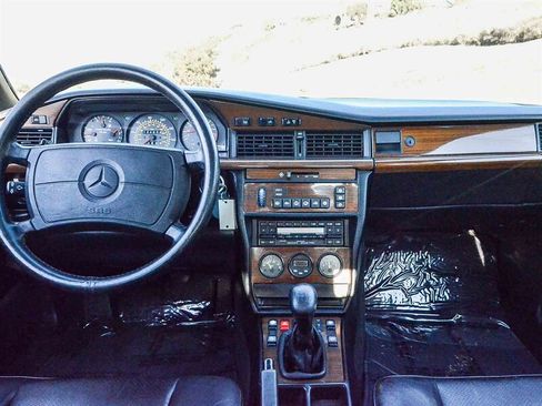 Used 1987 Mercedes-Benz 190 E 2.3-16 image 19