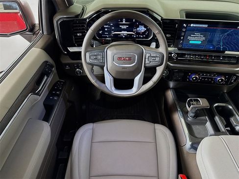 Certified 2026 GMC Sierra 1500 SLT image 35