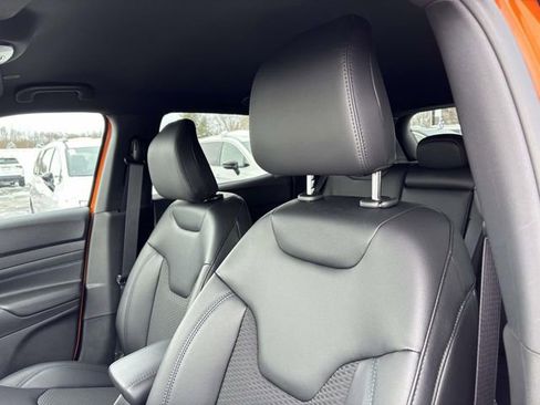 New 2026 Jeep Compass Latitude image 10