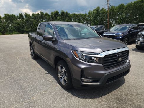 Certified 2023 Honda Ridgeline RTL image 2