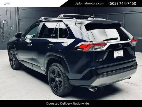 Used 2021 Toyota RAV4 XSE AWD/4WD image 5