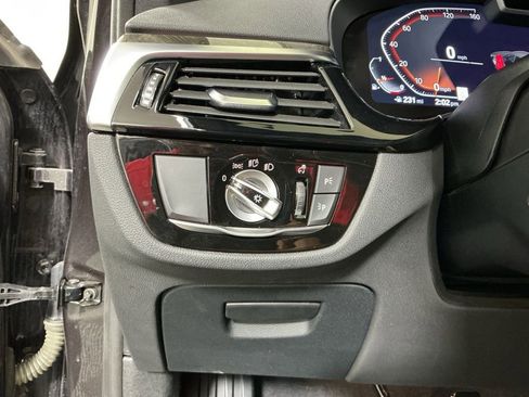 Certified 2022 BMW 530i w/ Executive Package image 20