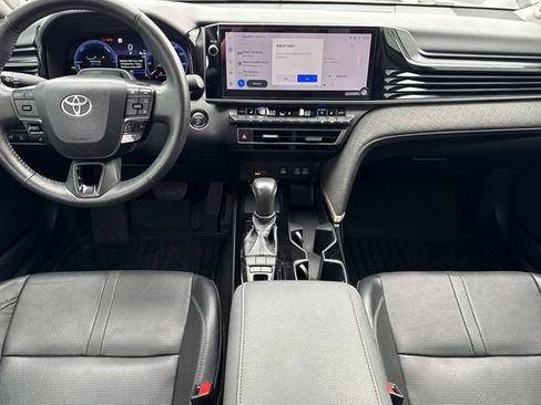 Used 2025 Toyota Camry XLE w/ Premium Plus Package FWD image 17