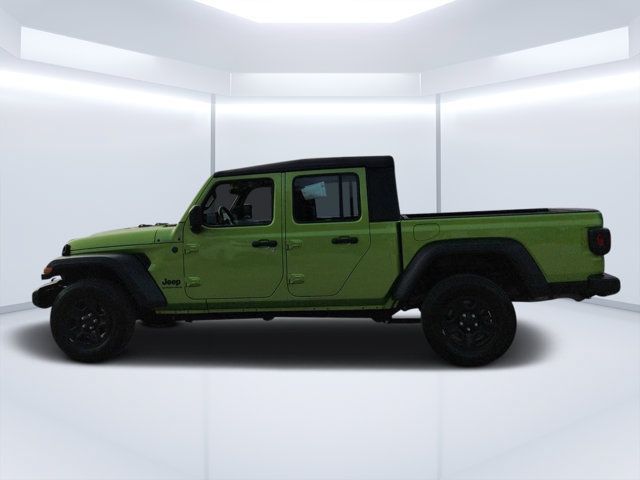 Used 2025 Jeep Gladiator Sport AWD/4WD image 6