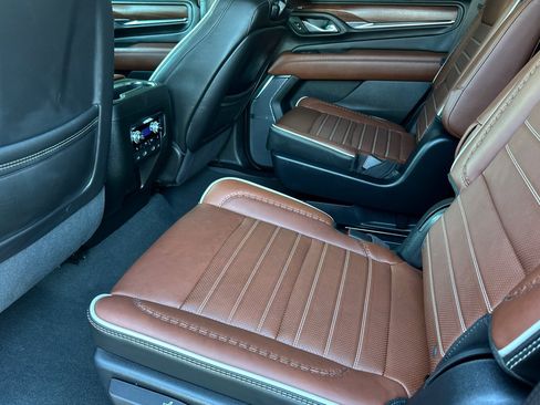 Used 2024 GMC Yukon Denali Ultimate image 12