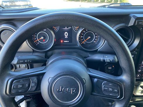 Used 2021 Jeep Wrangler Sport image 13