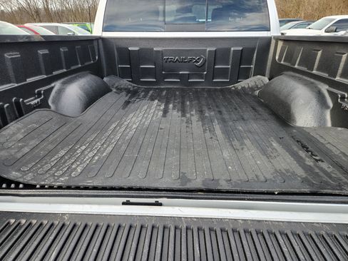 Used 2015 RAM 1500 Outdoorsman image 10