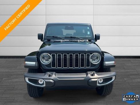 Used 2026 Jeep Wrangler Unlimited Sahara AWD/4WD image 9