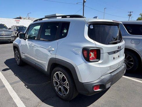 Used 2015 Jeep Renegade Latitude image 4