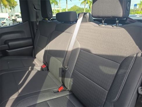 Used 2025 Chevrolet Silverado 1500 Custom image 12